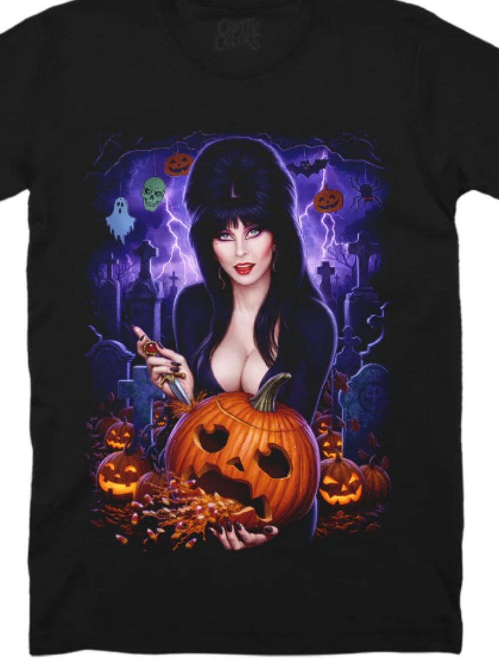 ELVIRA QUEEN OF HALLOWEEN CAVIRT COLORS T-SHIRT IN SIZE XL